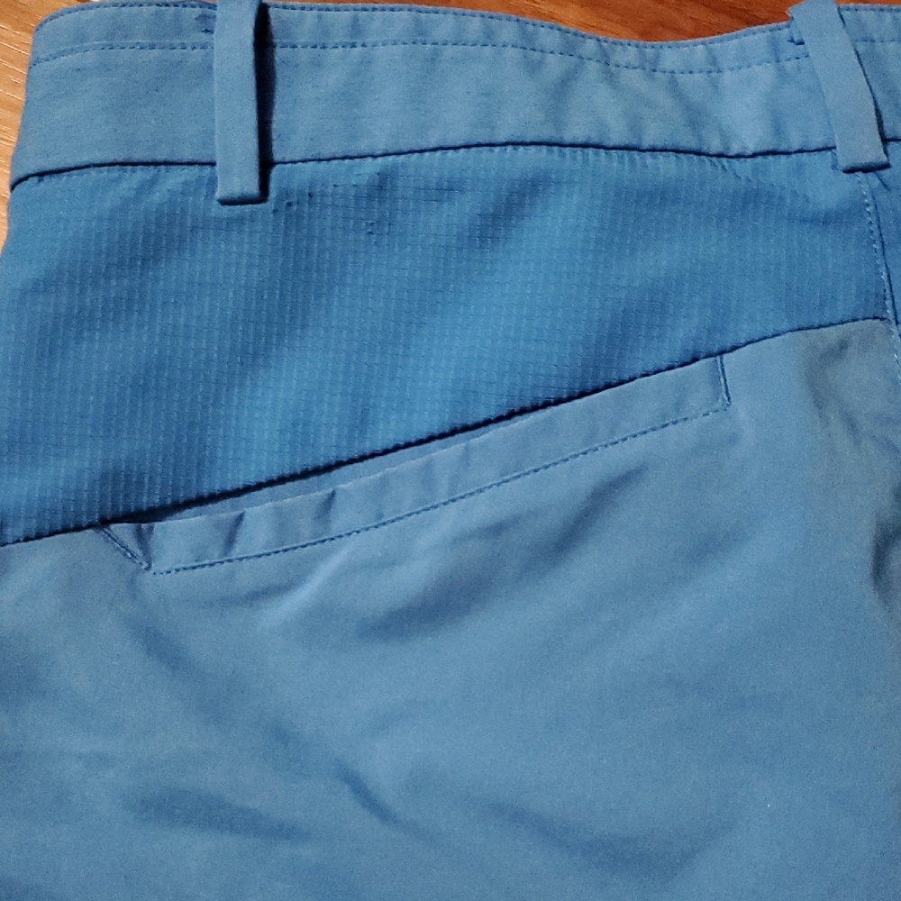 Nike Men's Vivid Blue Flat Front Dri-Fit Golf Shorts - Picture 7 of 7